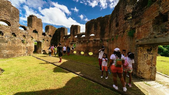 5 Island and Town Hopping Tour with Lunch