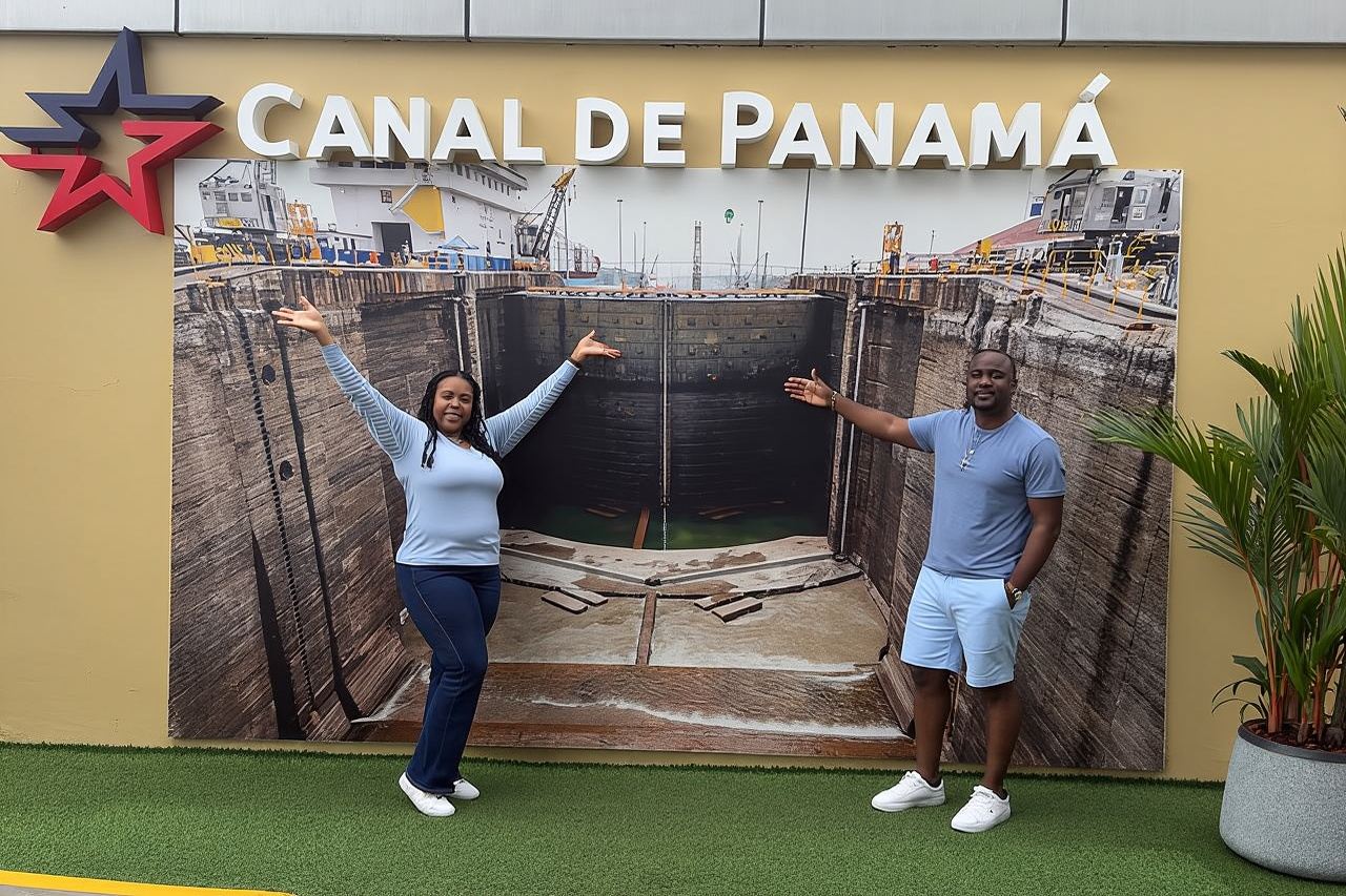 Historical Private Tour in the city and Panama Canal with Pickup