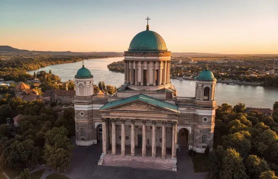 匈牙利布達佩斯出發 多瑙河周邊3個小鎮一日遊 可選接送+午餐