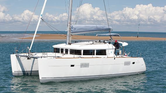 Ria Formosa private catamaran