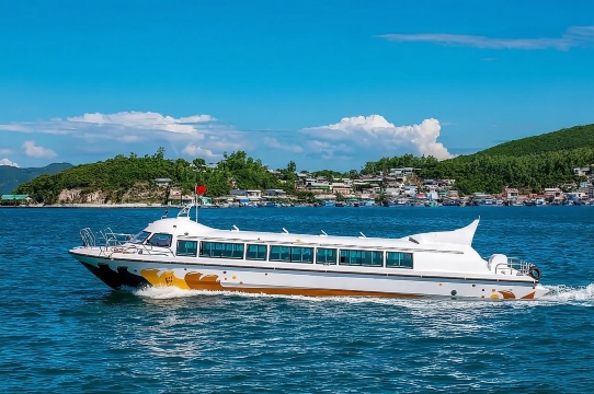 Vietnam – Kapal Pesiar Kaisar Nha Trang (Tur Siang Hari + Makan Malam Sunset) - trip