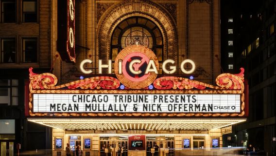 Chuyến tham quan phim và truyền hình Chicago: Chuyến tham quan ban ngày về ánh sáng và bóng tối kỳ ảo của tòa nhà chọc trời