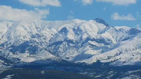 Heliocomplex "สถาบันแห่งดวงอาทิตย์" - ซากของสหภาพโซเวียต