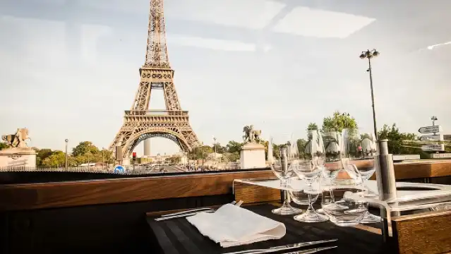 Bustronome Paris view bus restaurant [Enjoy French cuisine while touring downtown Paris|Panoramic dining car|Hidden Gems of Paris|Passing by iconic attractions