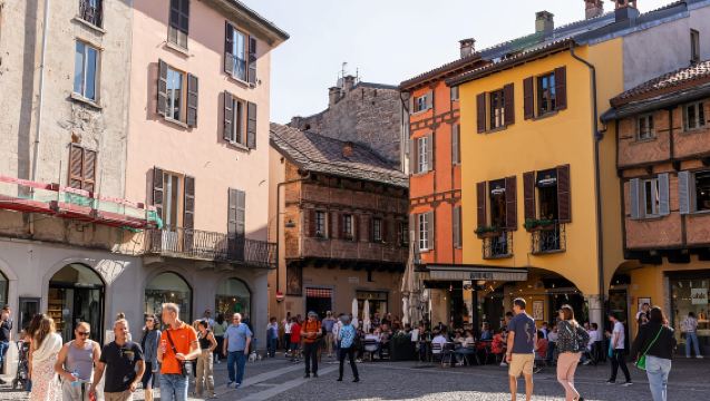 From Como: Bellagio, Como & Lugano Day Tour with Lake Cruise