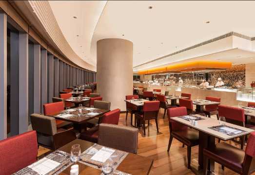 Buffet Dinner at Blue Bay Western Restaurant, Crowne Plaza Macau