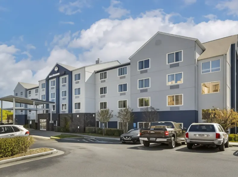 Best Western Plus Nashville Airport Hotel