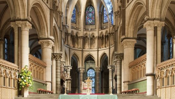 ทัวร์ 1 วัน หน้าผาสีขาวแห่งโดเวอร์ แคนเทอร์เบอรี และปราสาทลีดส์จากลอนดอน (ไปกลับ พร้อม ไกด์นำเที่ยว มืออาชีพ)