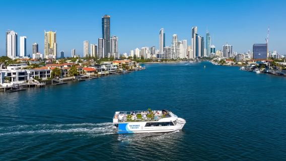 ล่องเรือรับประทาน อาหารกลางวัน กลางวัน / อาหารเย็น ที่ SeaWorld Gold Coast (ที่นั่งภายใน)