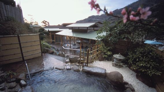 日帰り温泉湯の里おかだ