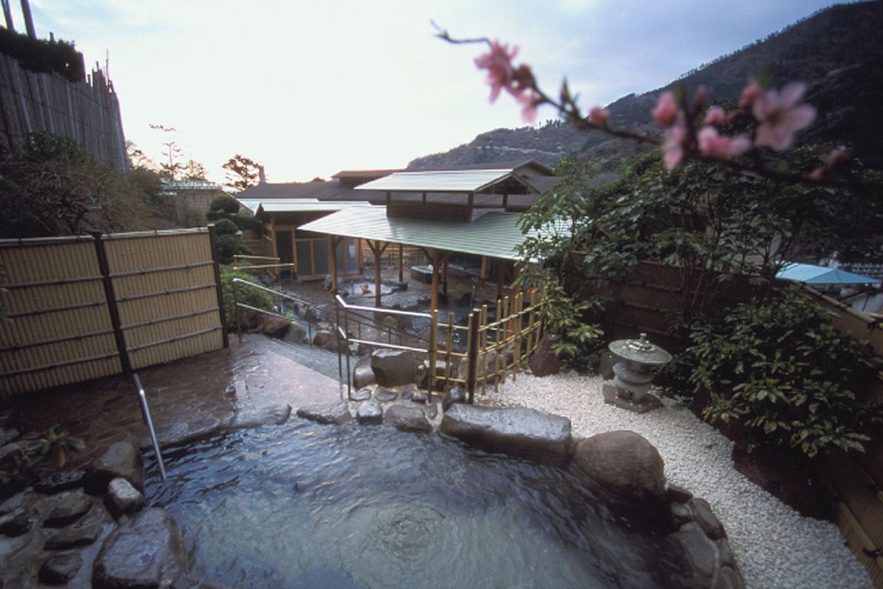 日帰り温泉湯の里おかだ