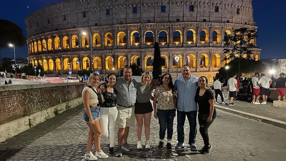 Wandeltocht door het oude Rome bij schemering