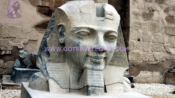 Private Tagestour nach Luxor zum West- und Ostufer, privater Guide und Auto, Haupttickets mit Mittagessen