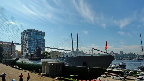 蘇維埃戰士紀念碑-潛水C-56博物館+金角灣+海參崴馬戲團