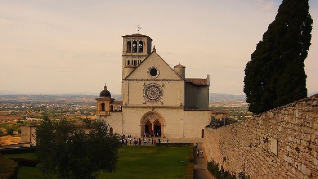 Lawatan Berjalan Persendirian Assisi Termasuk Basilika St. Francis