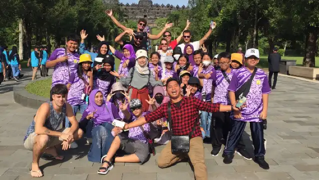 Setumbu 山婆羅浮屠日出、默拉皮火山和普蘭巴南全日遊