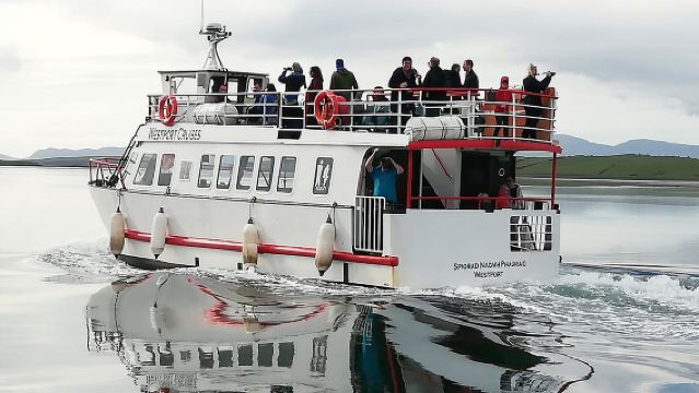 ทัวร์เรือคลิวเบย์ เวสท์พอร์ท (90 นาที)