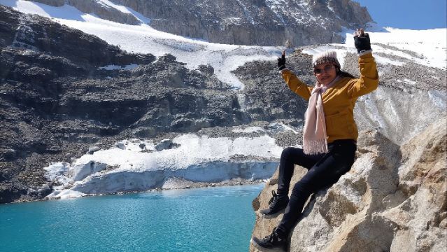 Full day Tour Charquini and Laguna Esmeralda