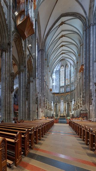 Cologne Cathedral + National Socialism Documentation Center + Duftmuseum im Farina-Haus private charter day tour