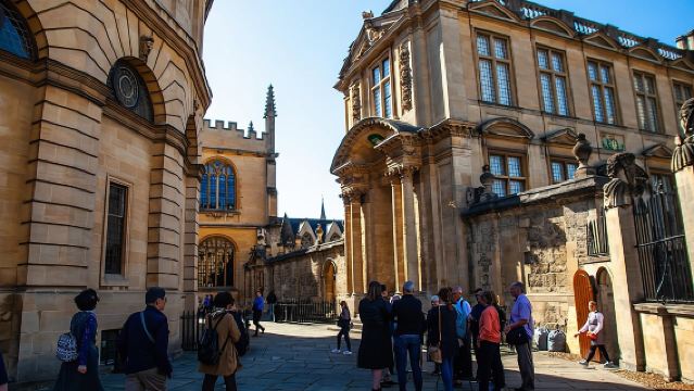 Tour a pie por la Universidad de Oxford con guía de exalumnos