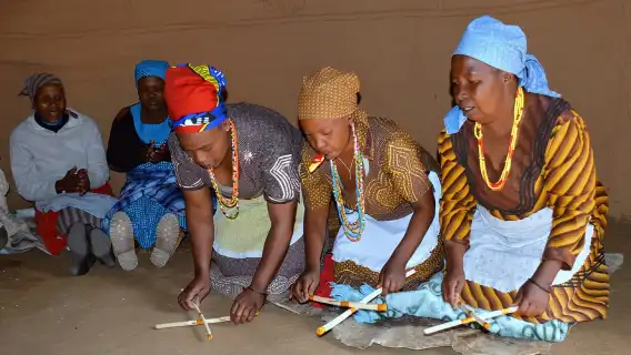 ซานิพาส: ทัวร์ทางวัฒนธรรมและมรดก