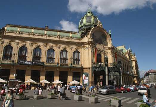 From Old Town: 2-Hour Prague Bus Tour with Top Sights