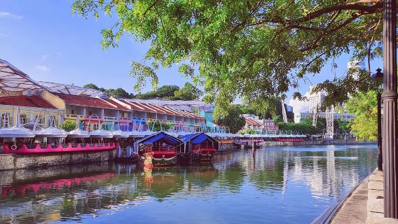 Clarke Quay Heritage Walk dengan Singapore River Cruise