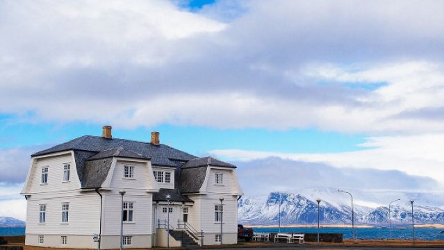 Perjalanan satu hari dengan sewa kendaraan pribadi di Reykjavik, Islandia + Galeri Nasional Islandia + Sky Lagoon + Rumah Hofdi