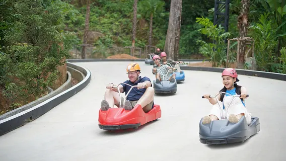 ประสบการณ์สุดมันส์ที่ Hanuman World Luge และ Jungle Roller