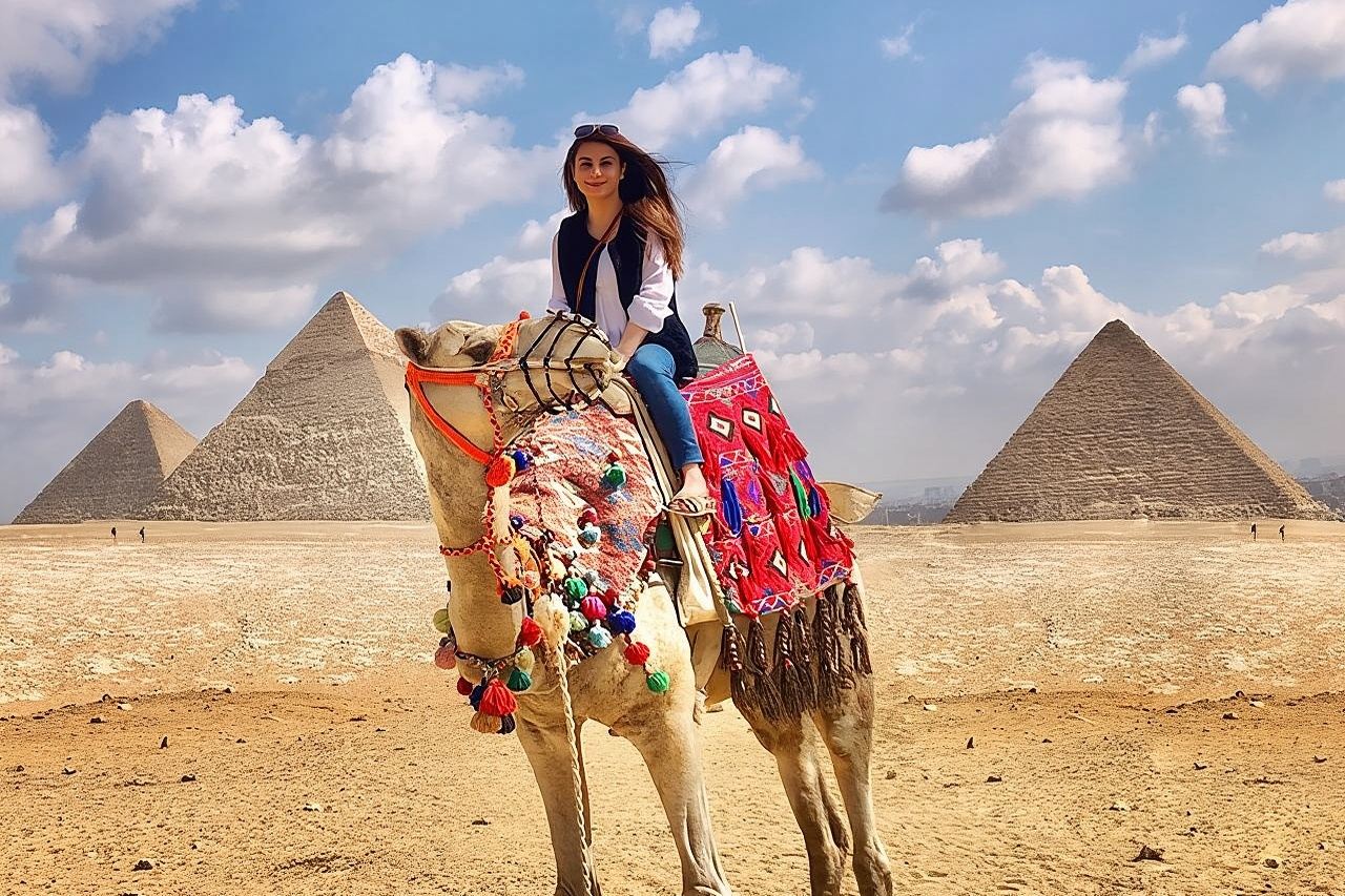 Giza pyramids,Sphinx Sakkara,Dahshuh,Memphis,Camel