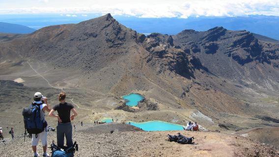 Tongariro Alpine Crossing: Hike Trail Roundtrip Shuttle