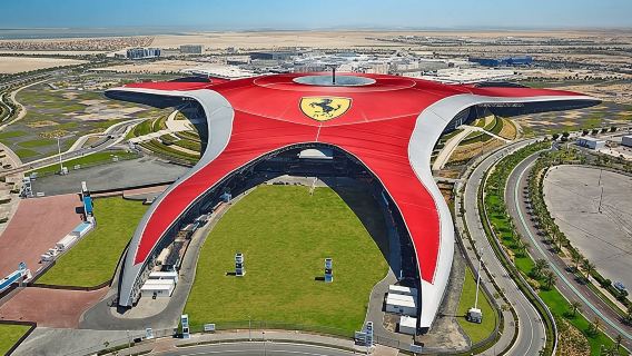 Tur kota Abu Dhabi dengan Tiket Masuk Grand Mosque & Ferrari World