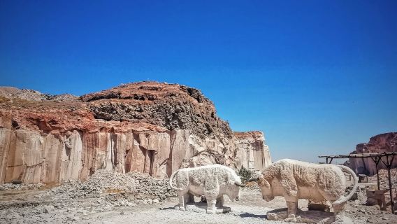 Excursión de 4 horas: Ruta del Sillar con senderismo en Culebrillas