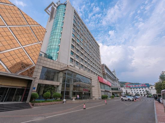 Others 5, Lianqin Hotel, Jinan