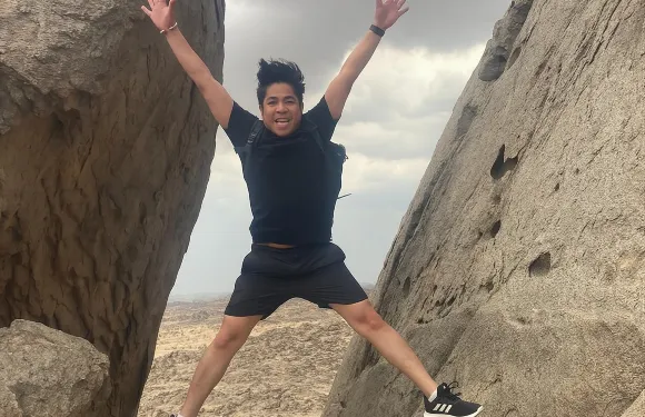 吉達市月亮山遠足之旅