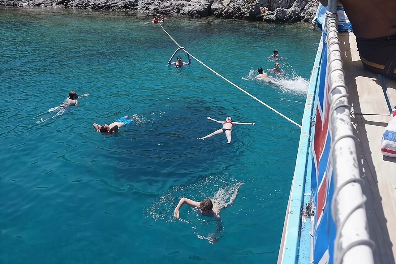 Escursione in barca alle 12 isole di Fethiye con pranzo