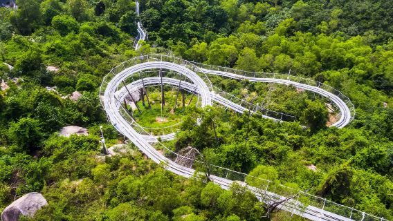 Depart from Shenzhen: Hong Kong-Zhuhai-Macao Bridge, Jingshan Park, and Zhuhai Old Summer Palace Day Tour (Chinese-language Group Tour)