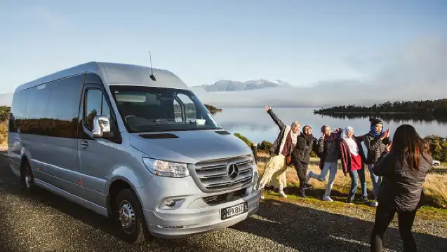 New Zealand Milford Sound / Piopiotahi 1-day tour - Small group of 16 + Mercedes tour vehicle + cruise + lunch