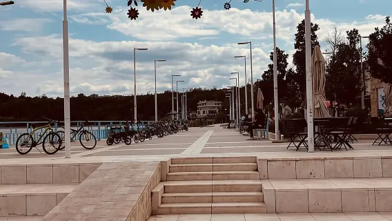 From Tirana: Berat Day Trip with Free Time and Lunch