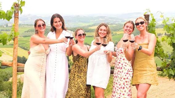 Tour enologico in Toscana: 2 cantine e San Gimignano da Roma