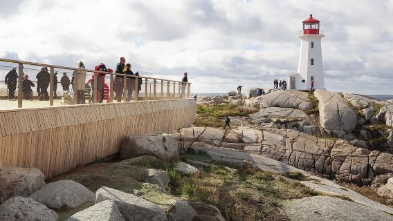From Halifax: Peggy's Cove Bus Tour