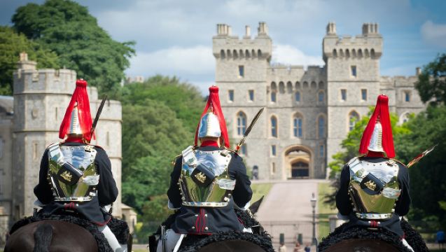 Explore Windsor Castle, Stonehenge and Oxford