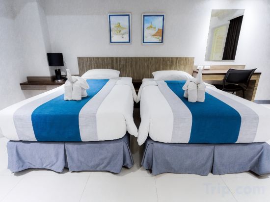 Pho Place Room Type - Deluxe Twin Room