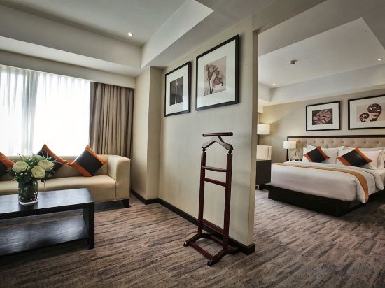Limketkai Luxe Hotel - Tap to explore photos