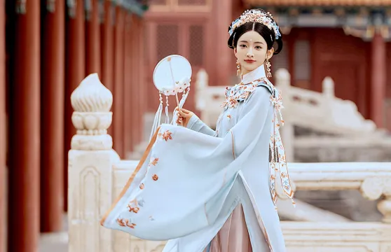 金華橫店影視城+明清宮苑景區+秦王宮景區+清明上河圖一日遊