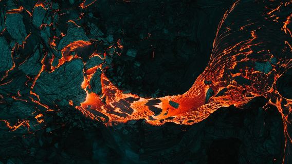 Randonnée au volcan Fagradalsfjörður et Excursion d'une journée au Lagon Bleu en Islande|Billet d'entrée pour les sources chaudes et transfert en ville inclus