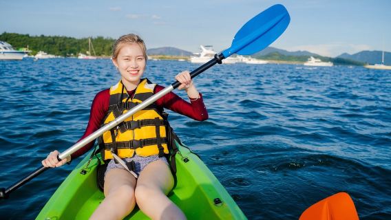 カヤック及びカヌー5-8時間【マングローブ探検+初心者レッスン+オプションで食べ放題バーベキュー追加可能】バス停近く+大型駐車場完備