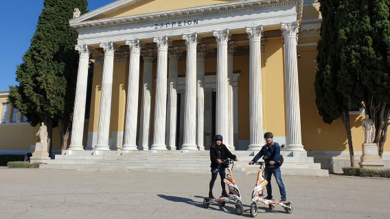 Athen: Geführte Stadtrundfahrt auf einem elektrischen Trikke-Scooter