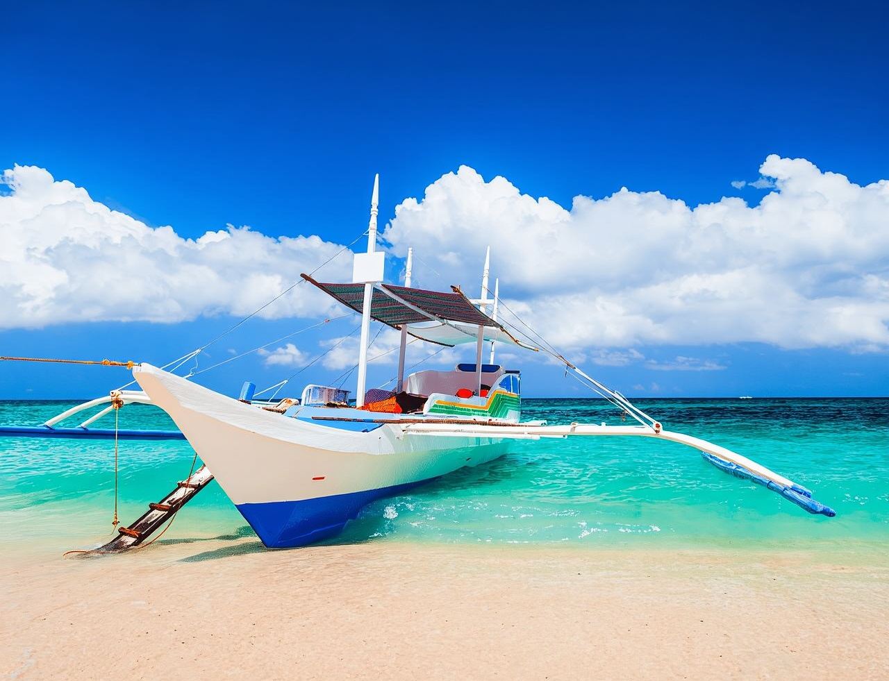 Boracay: Island Hopping with Buffet Lunch & ATV Adventure