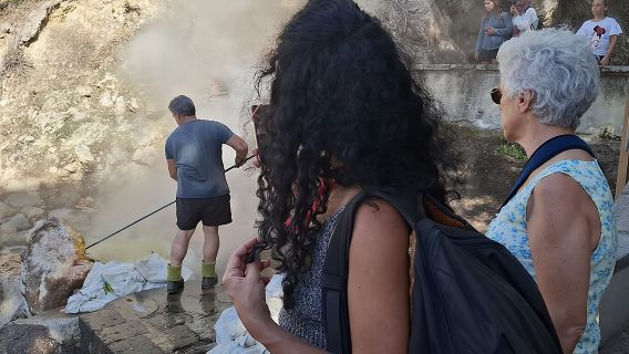 ทัวร์เต็มวันไปยังภูเขาไฟฟูร์นัส ไร่ชา และน้ำตก